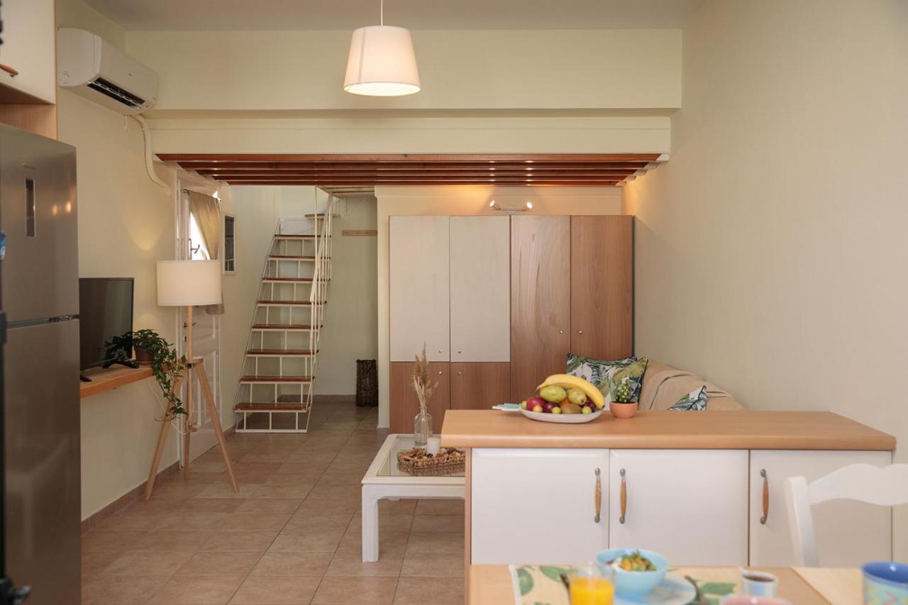 Green Loft Room In Naxos Chora Naxos City Exterior photo